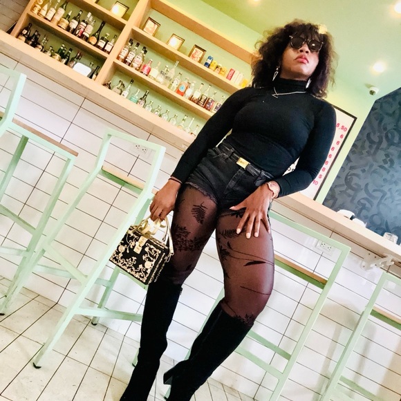 Floral print mesh stockings - Picture 3 of 5